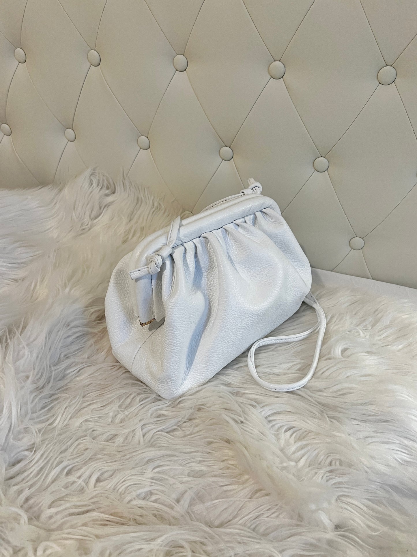 CLAIRE cloud bag white