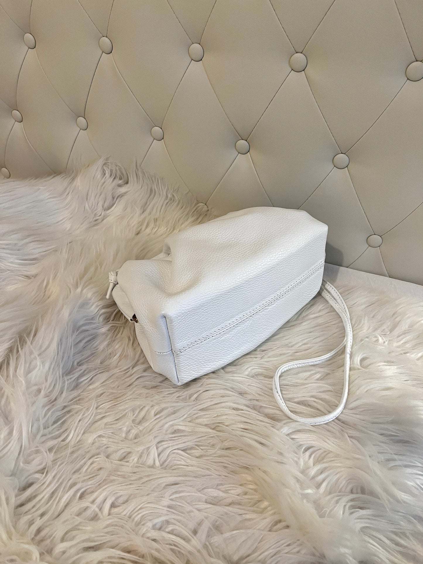 CLAIRE cloud bag white
